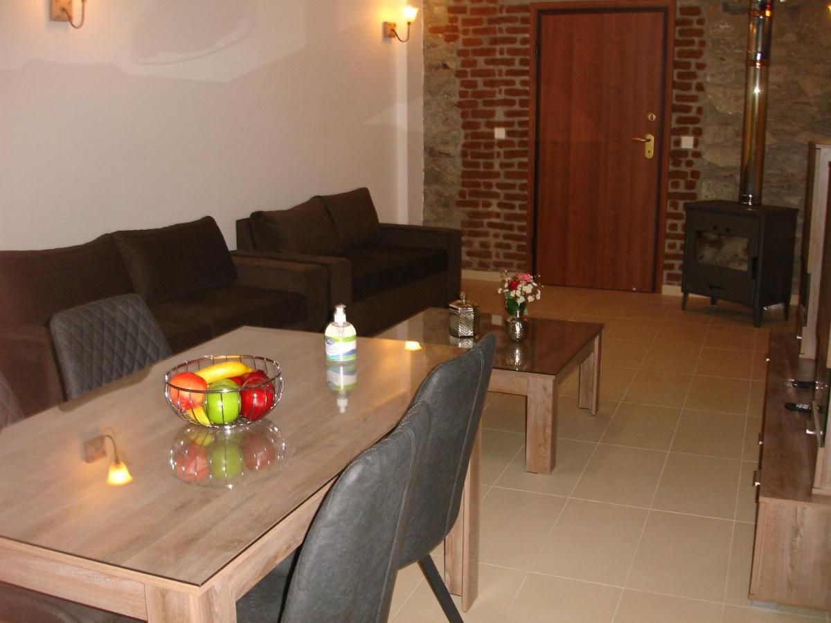 Love Holiday Suite 1 Tris Elies Εξωτερικό φωτογραφία
