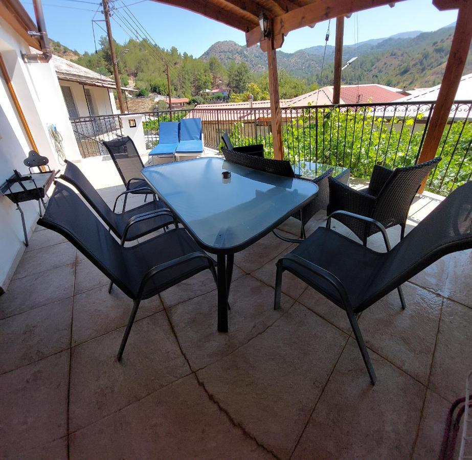Love Holiday Suite 1 Tris Elies Εξωτερικό φωτογραφία