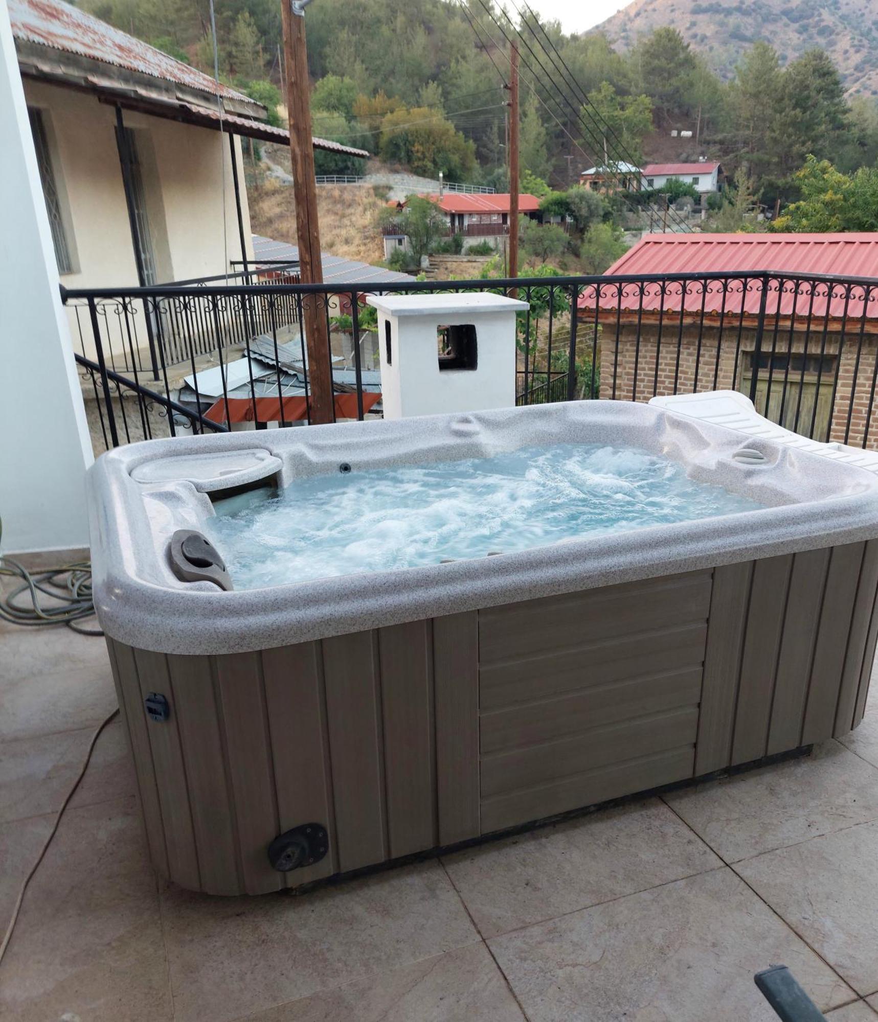 Love Holiday Suite 1 Tris Elies Εξωτερικό φωτογραφία